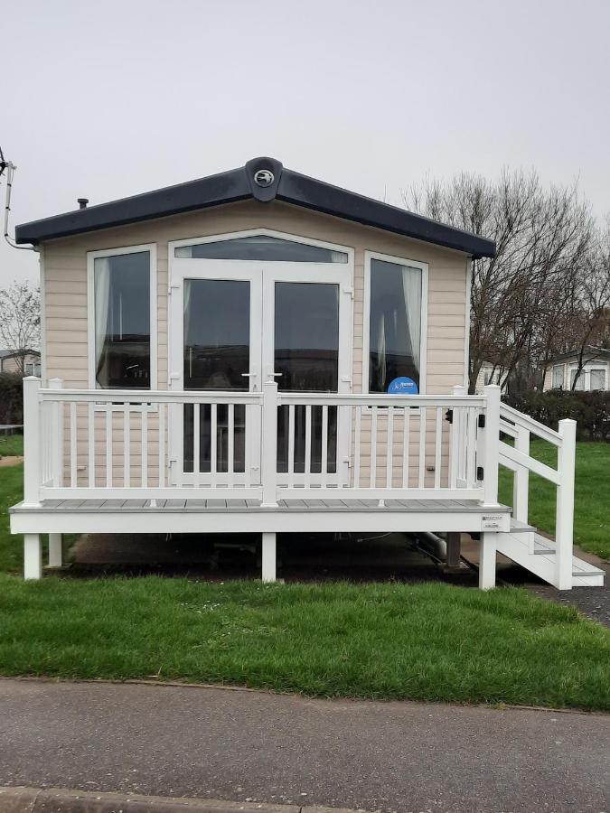 Church Farm Haven Holiday Park Pagham Esterno foto